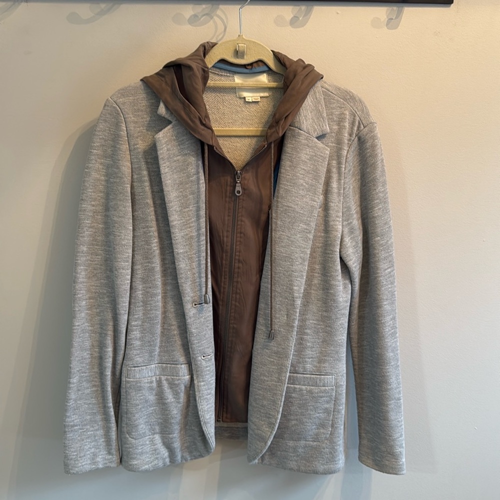 Elevenses Gray Blazer with Brown Hoodie